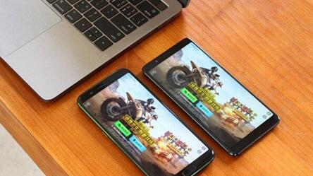 图:黑鲨游戏手机和红魔电竞游戏手机的对比