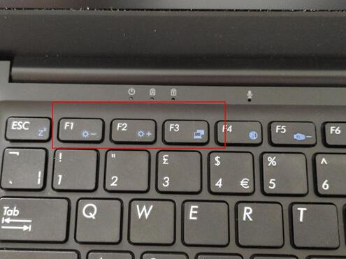 ͼ14Ӣ1080pPinebook Pro 200Ԫ