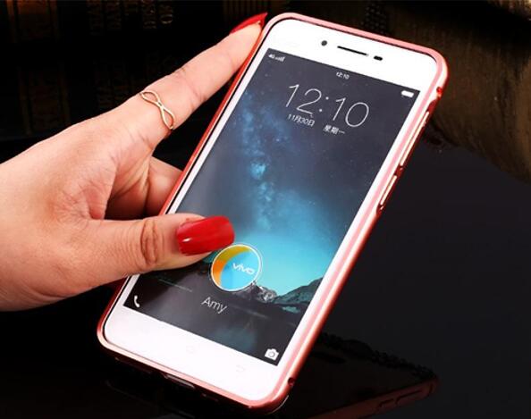 图:手机屏幕脏了正确保洁方法
