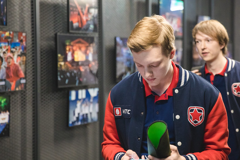 ͼ̾Gambit Esports ɢӢ˵羺